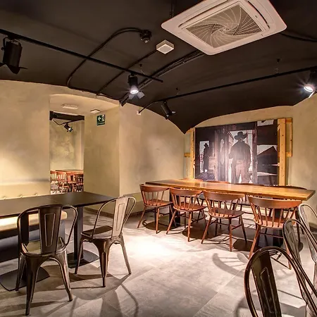 Hotell Meininger Termini 2*