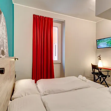 Hotell Meininger Termini 2*