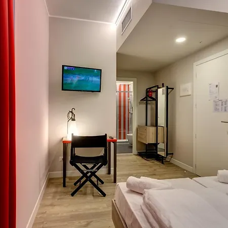 Meininger Termini Hotell 2*