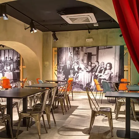 Meininger Termini Отель